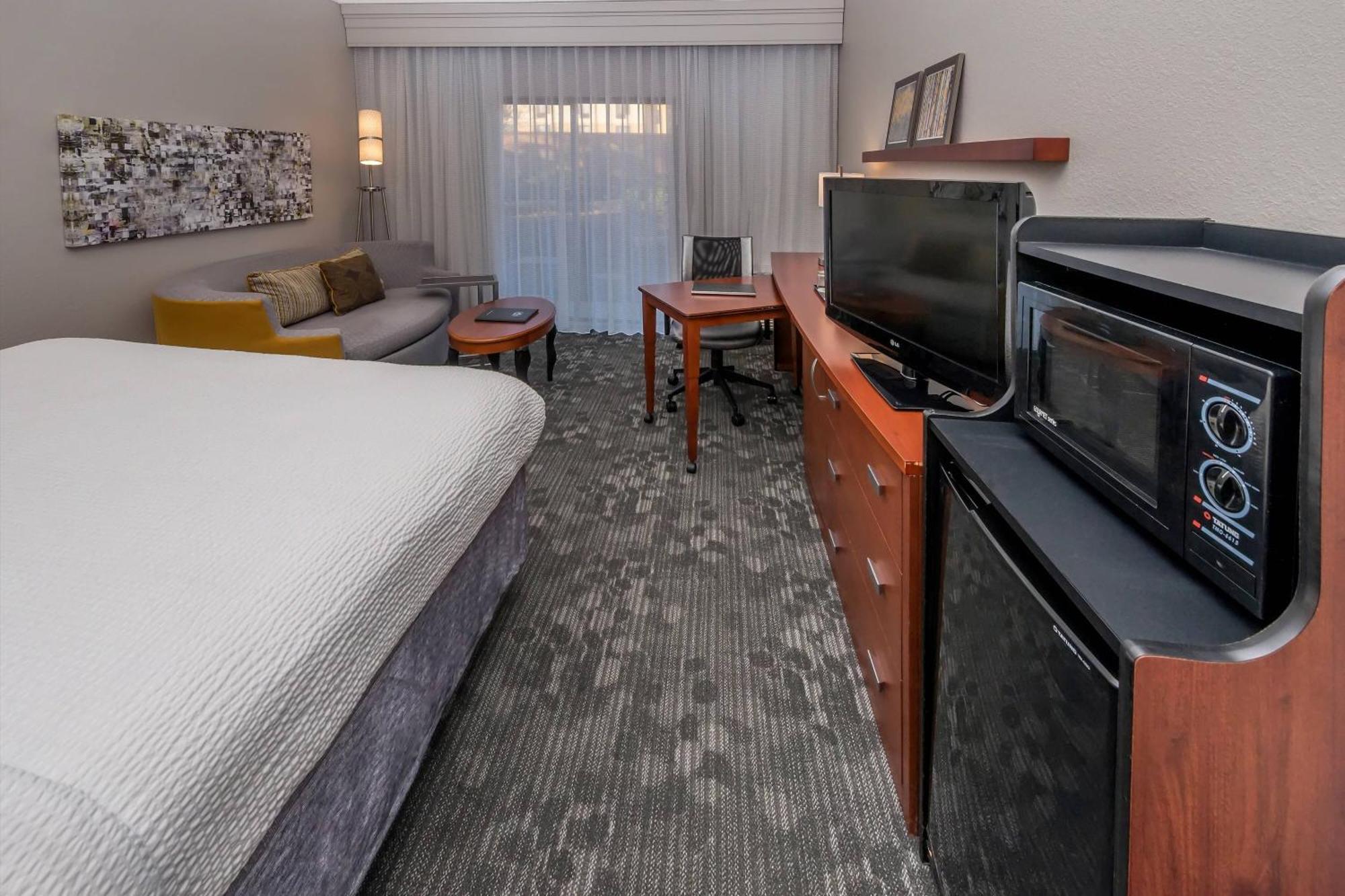 Courtyard By Marriott Panama City Exteriör bild