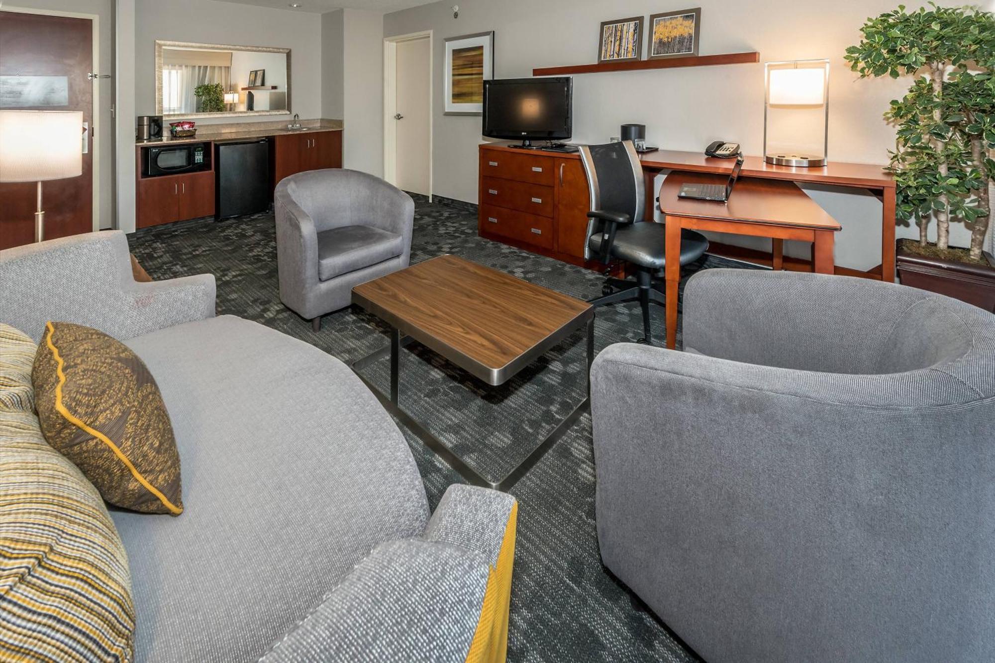 Courtyard By Marriott Panama City Exteriör bild